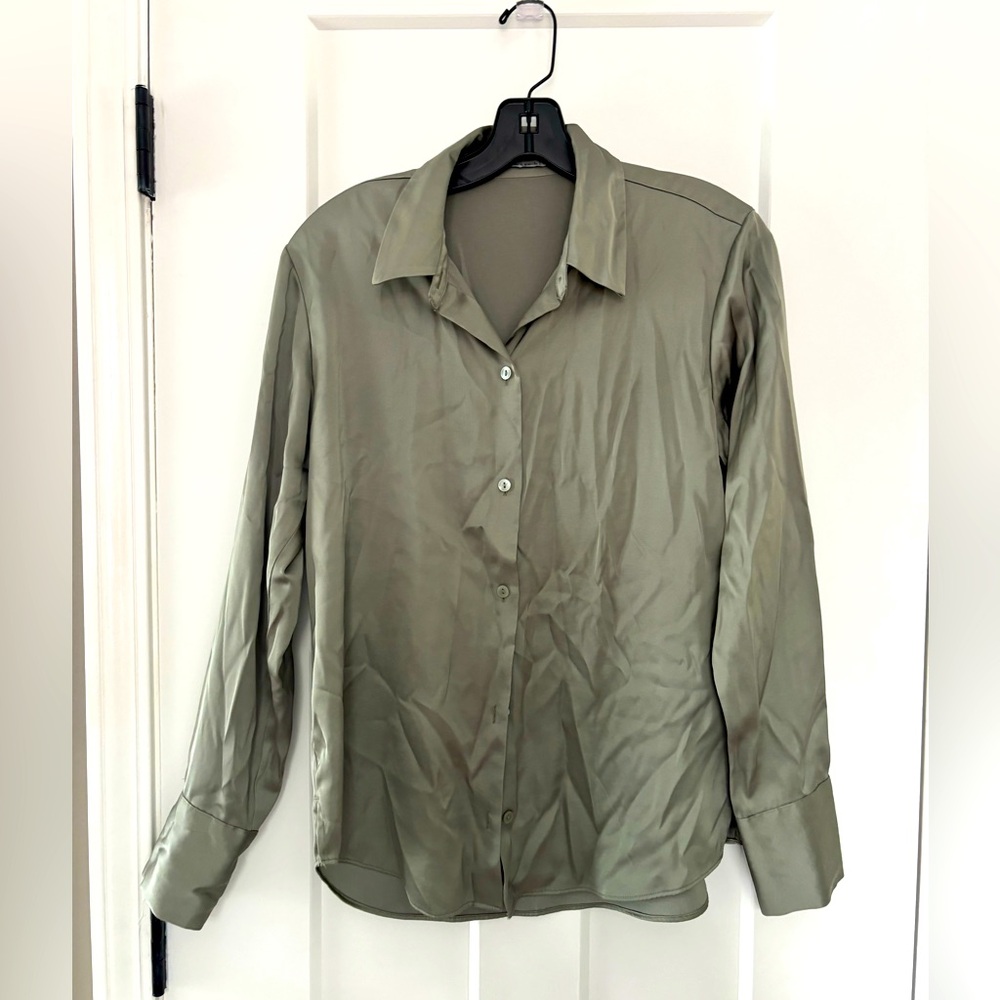 Abercrombie & Fitch Long Sleeve Olive  Satin Button Up Blouse small